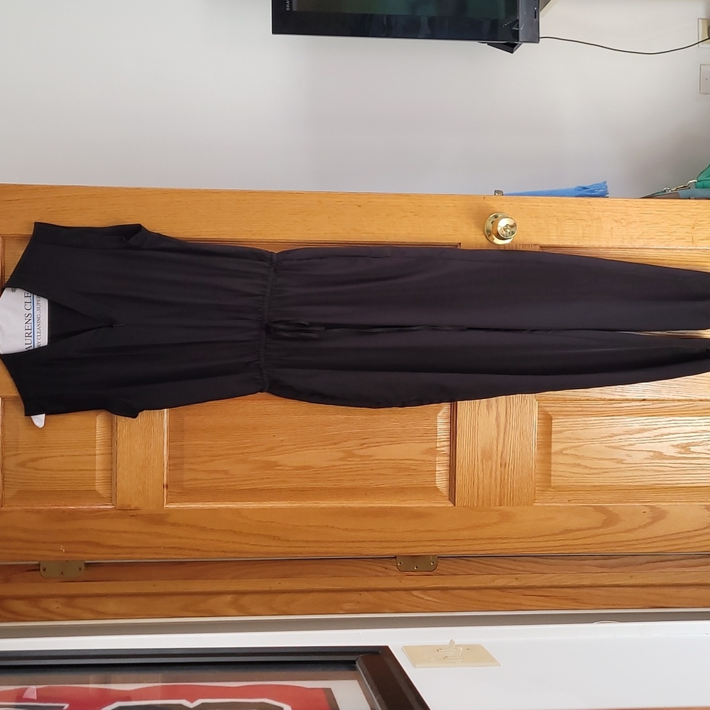 Collective Concepts sleeveless v-neck jumpsuit.  Size Small.